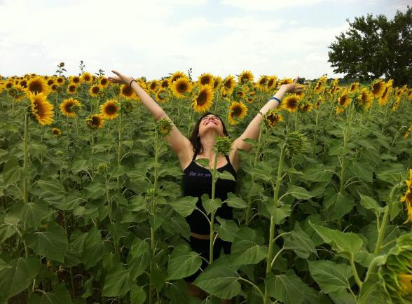 Jen Pastiloff is the founder of The Manifest-Station. Join her in Tuscany for her annual Manifestation Retreat. Click the sunflowers!